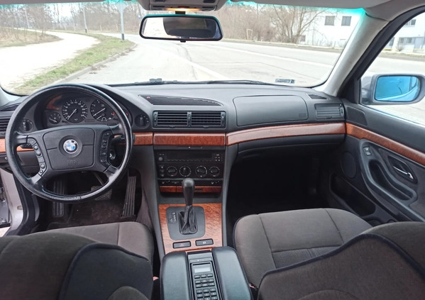 BMW Seria 7 cena 13900 przebieg: 310000, rok produkcji 1996 z Elbląg małe 92